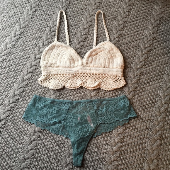 American Eagle Outfitters Tops - Crotchet Bralette